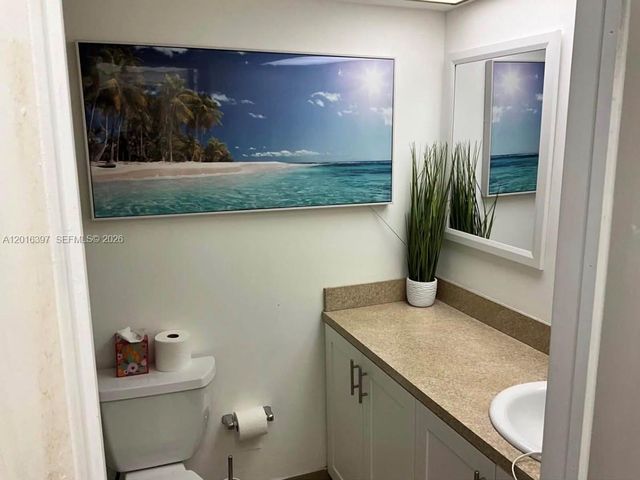 151 Berkley Rd 303, Hollywood, FL 33024