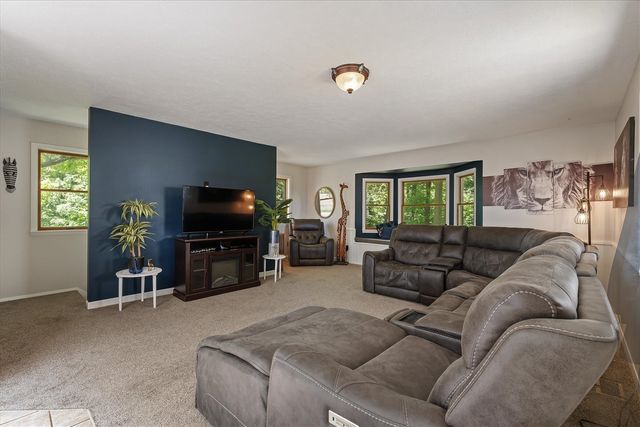 22420 Mckenzie Street, Dowagiac, MI 49047