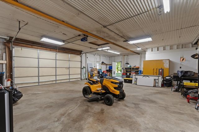 22420 Mckenzie Street, Dowagiac, MI 49047
