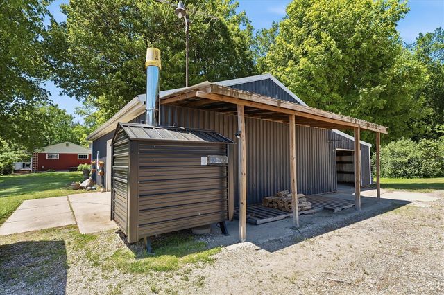 22420 Mckenzie Street, Dowagiac, MI 49047