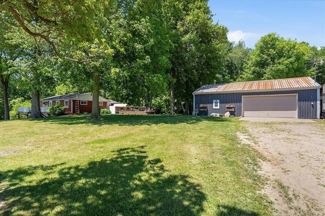 22420 Mckenzie Street, Dowagiac, MI 49047