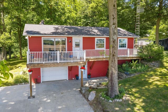 22420 Mckenzie Street, Dowagiac, MI 49047
