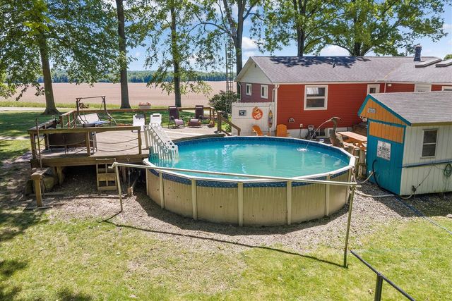 22420 Mckenzie Street, Dowagiac, MI 49047