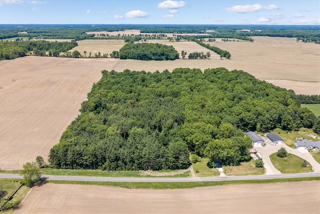 22420 Mckenzie Street, Dowagiac, MI 49047
