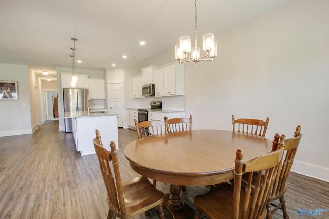 607 Magnolia Cove Lane SW, Hartselle, AL 35640