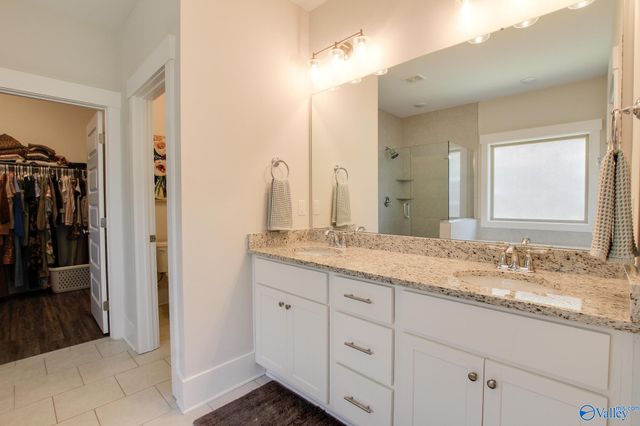607 Magnolia Cove Lane SW, Hartselle, AL 35640
