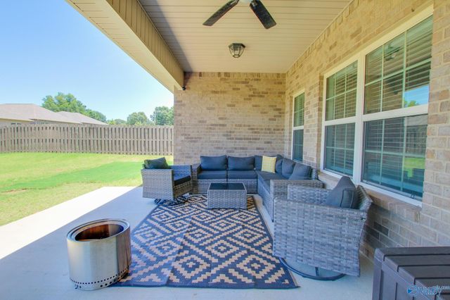 607 Magnolia Cove Lane SW, Hartselle, AL 35640