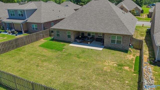607 Magnolia Cove Lane SW, Hartselle, AL 35640