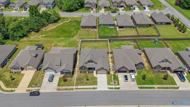 607 Magnolia Cove Lane SW, Hartselle, AL 35640