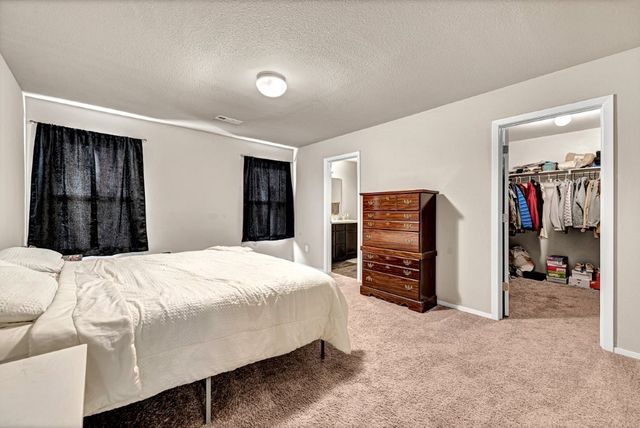 2012 E Fennec Street, Siloam Springs, AR 72761