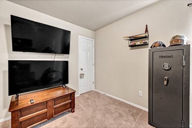 2012 E Fennec Street, Siloam Springs, AR 72761