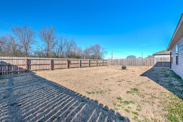 2012 E Fennec Street, Siloam Springs, AR 72761