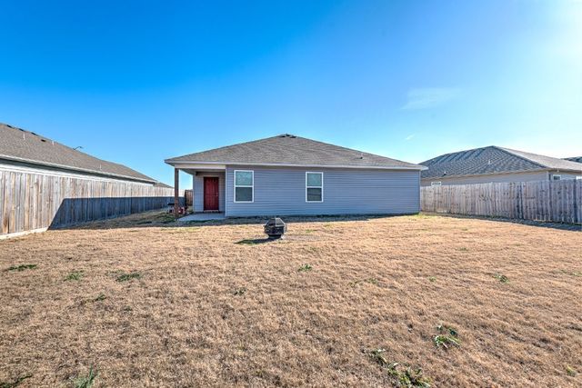 2012 E Fennec Street, Siloam Springs, AR 72761