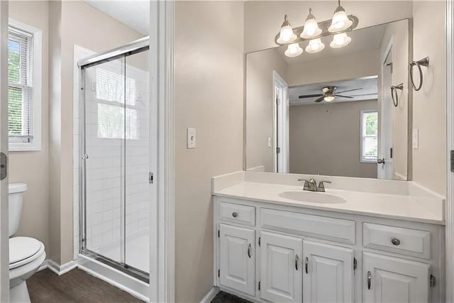2129 Sunset Circle, Pleasant Hill, MO 64080