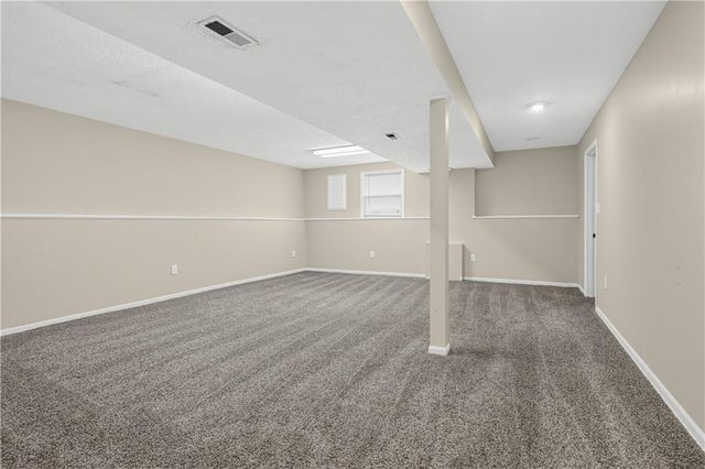 2129 Sunset Circle, Pleasant Hill, MO 64080