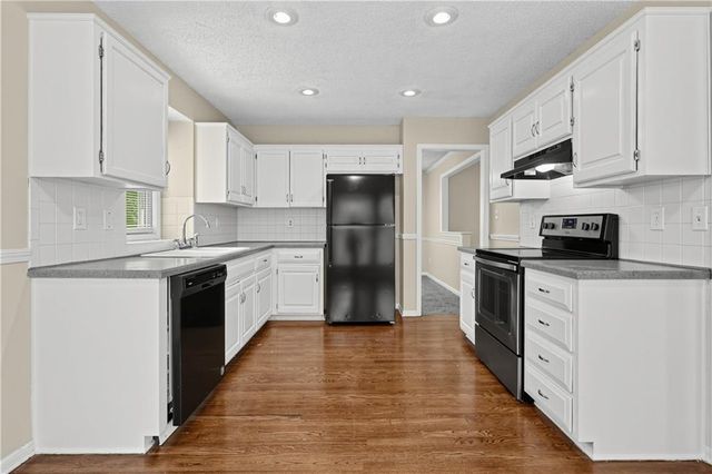 2129 Sunset Circle, Pleasant Hill, MO 64080