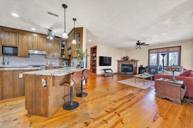 30 Boulder Point DR, Hardy, VA 24101