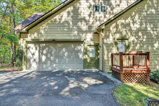 30 Boulder Point DR, Hardy, VA 24101