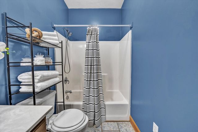 30 Boulder Point DR, Hardy, VA 24101