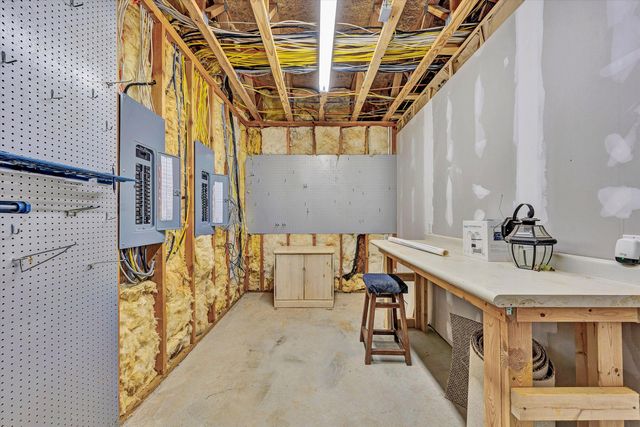 30 Boulder Point DR, Hardy, VA 24101