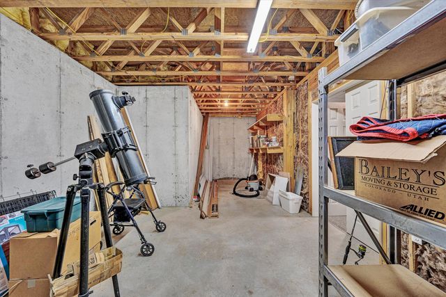 30 Boulder Point DR, Hardy, VA 24101