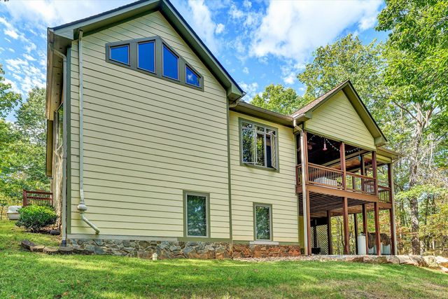 30 Boulder Point DR, Hardy, VA 24101