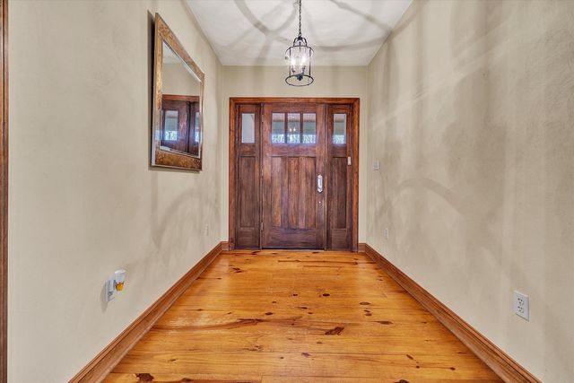 30 Boulder Point DR, Hardy, VA 24101