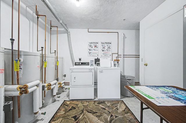 84 Cocasset St B5, Foxboro, MA 02035