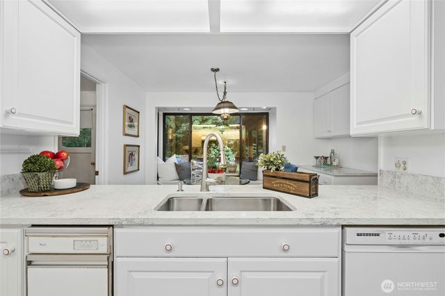 1912 161st Avenue NE, Bellevue, WA 98008