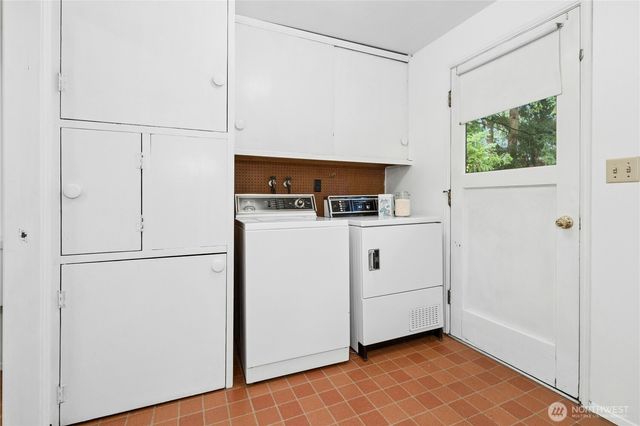 1912 161st Avenue NE, Bellevue, WA 98008