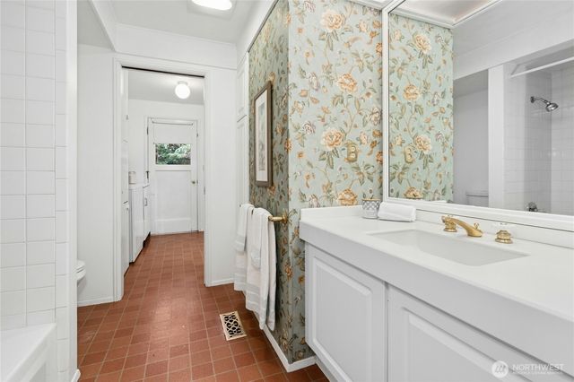 1912 161st Avenue NE, Bellevue, WA 98008