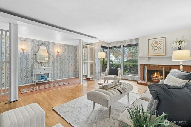 1912 161st Avenue NE, Bellevue, WA 98008