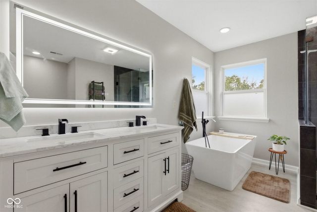 7979 Cobblesprings Drive, Avon, IN 46123