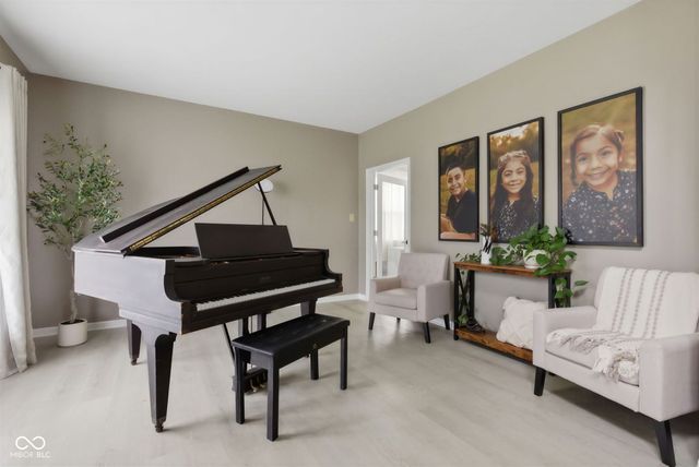 7979 Cobblesprings Drive, Avon, IN 46123