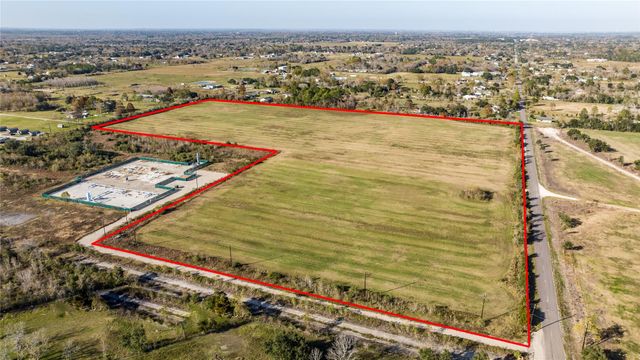 04 04 Avenue T, Santa Fe, TX 77517