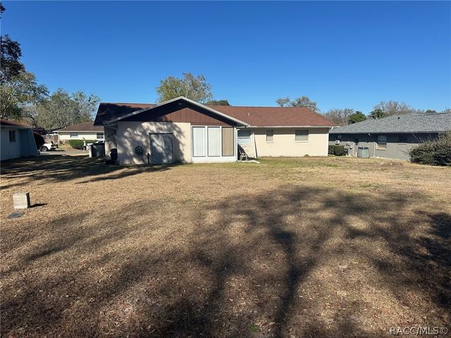 3335 N Tamarisk Avenue, Beverly Hills, FL 34465