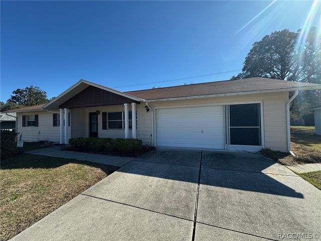 3335 N Tamarisk Avenue, Beverly Hills, FL 34465