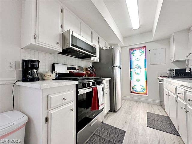 1405 Vegas Valley Drive 206, Las Vegas, NV 89169