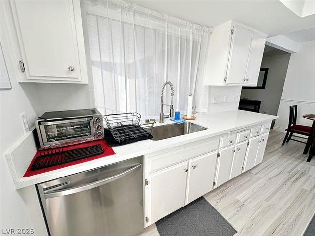 1405 Vegas Valley Drive 206, Las Vegas, NV 89169