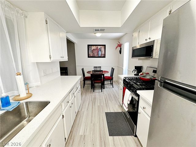1405 Vegas Valley Drive 206, Las Vegas, NV 89169