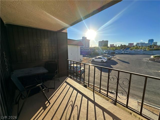 1405 Vegas Valley Drive 206, Las Vegas, NV 89169