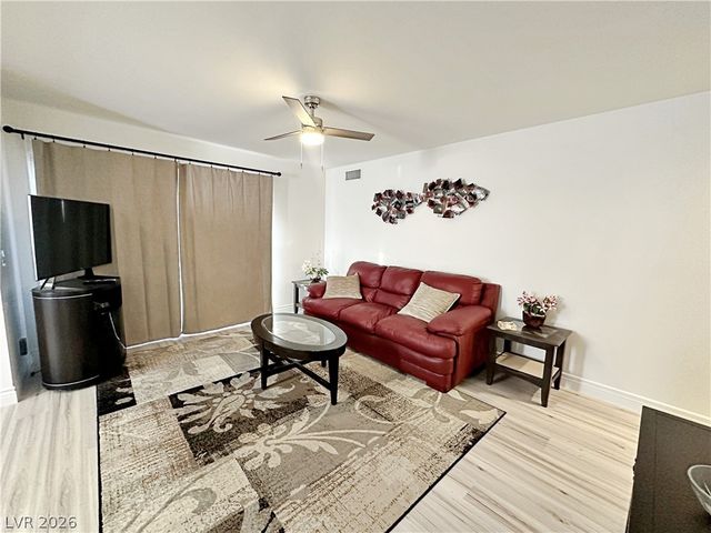 1405 Vegas Valley Drive 206, Las Vegas, NV 89169