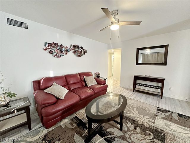 1405 Vegas Valley Drive 206, Las Vegas, NV 89169