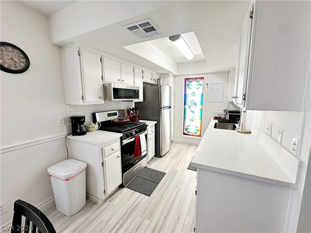 1405 Vegas Valley Drive 206, Las Vegas, NV 89169