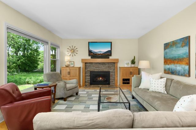 2480 Beverly Road, Saint Paul, MN 55104