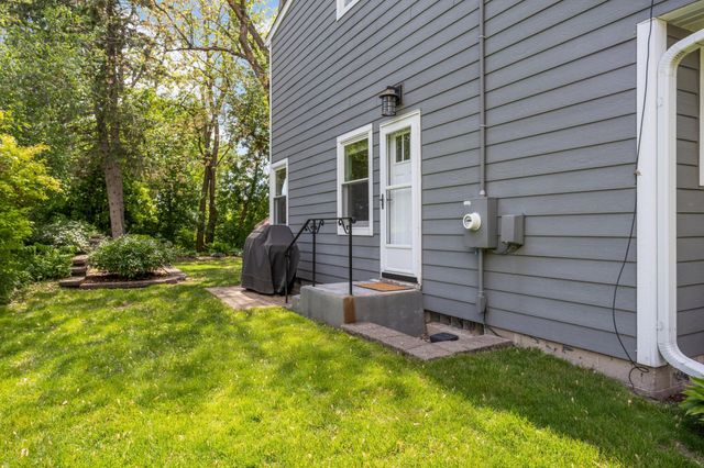2480 Beverly Road, Saint Paul, MN 55104