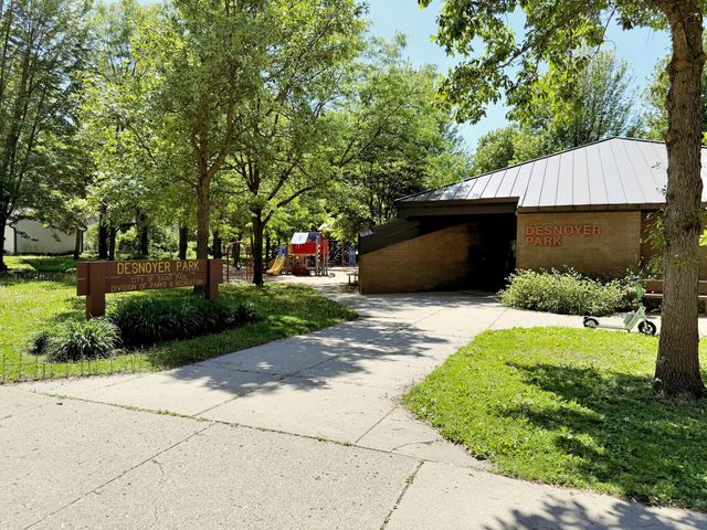 2480 Beverly Road, Saint Paul, MN 55104