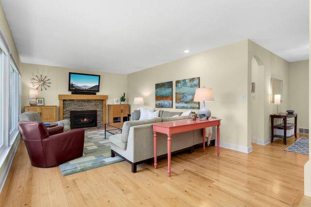2480 Beverly Road, Saint Paul, MN 55104