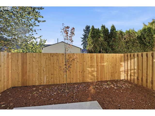 8722 Se Bybee Blvd, Portland, OR 97266