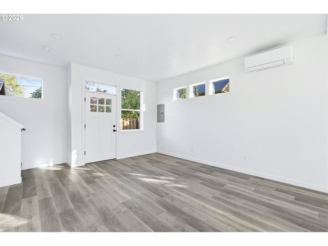 8722 Se Bybee Blvd, Portland, OR 97266